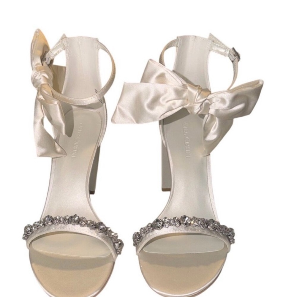 Oleg Cassini Melanie Ivory Satin Bow Block Heel with Crystal Strap NWT Size 9 - Picture 3 of 6